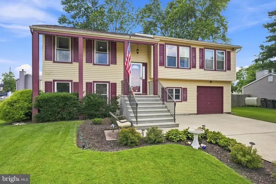 405 Jennifer Ln, Williamstown, NJ 08094 - #3