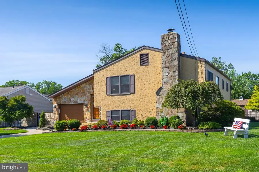 329 Carson Ave, Gibbstown, NJ 08027 - #3