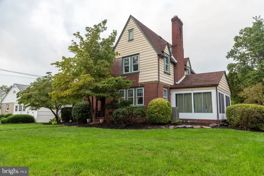 250 Delaware St, Woodbury, NJ 08096 - #2
