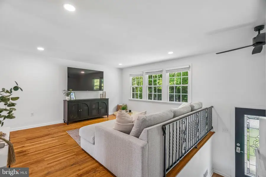 225 Academy Ave, Woodbury Heights, NJ 08097 - #3