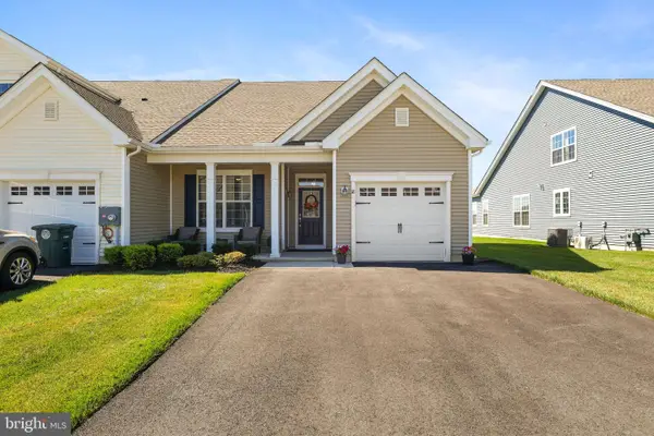 18 Prestwick Ln, WILLIAMSTOWN, NJ 08094