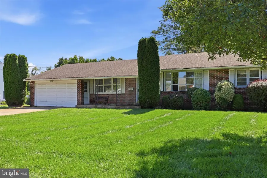 409 Wall St, Gibbstown, NJ 08027 - #2