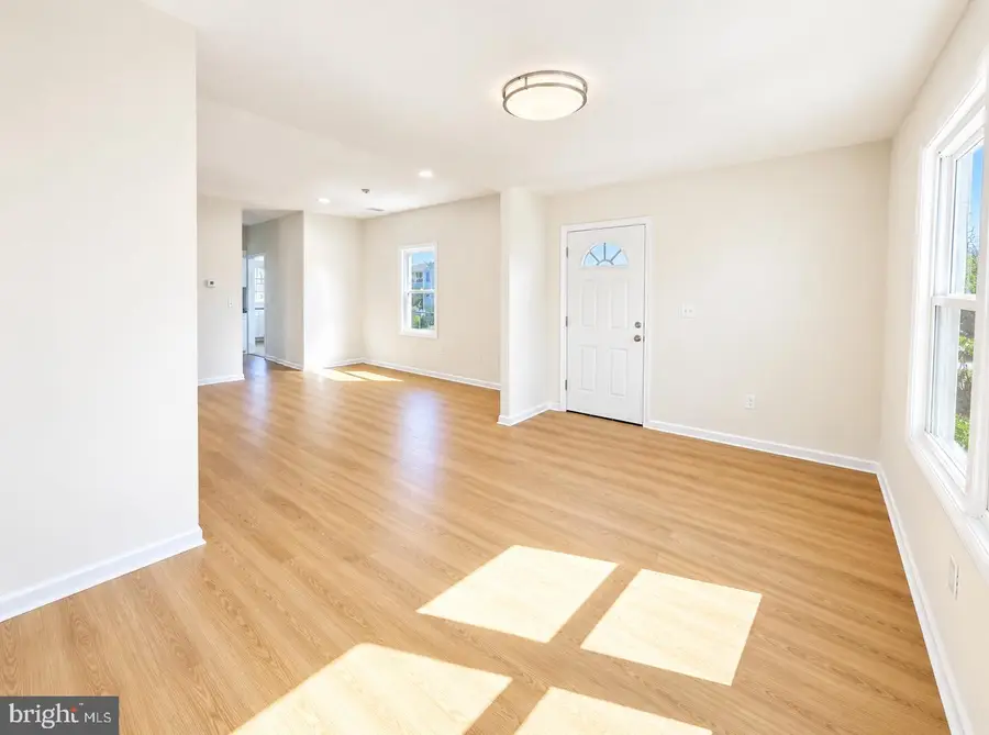 103 Logan Ln, Bridgeport, NJ 08014 - #3