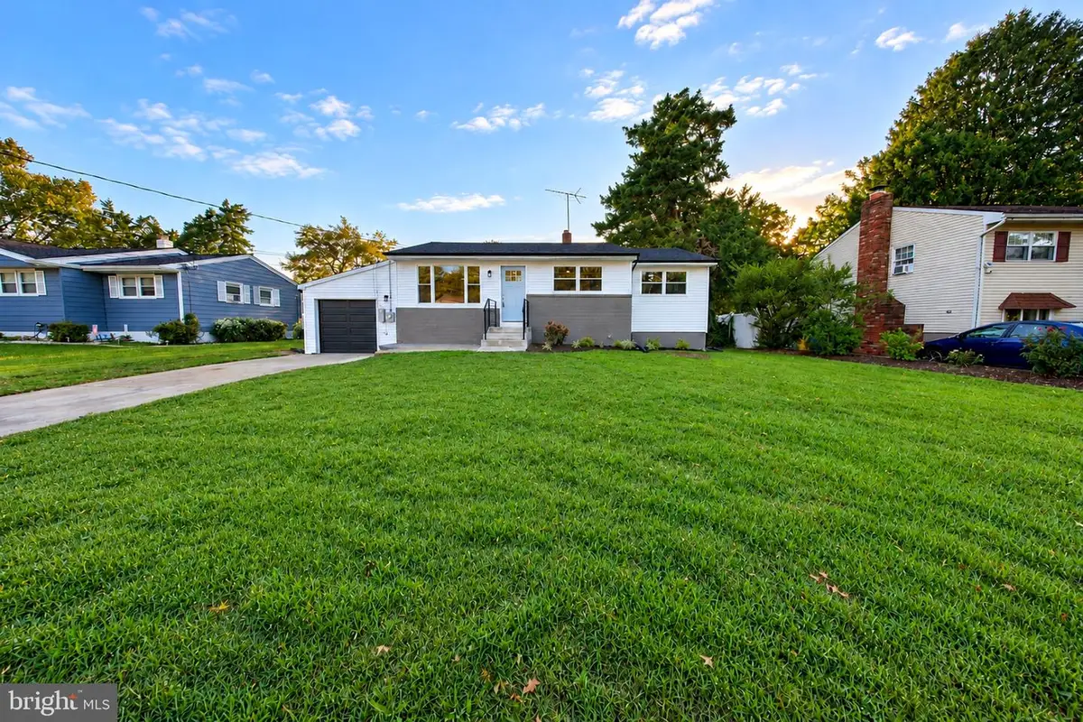 11 Barclay Dr, Blackwood, NJ 08012 - #1