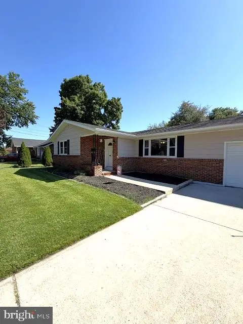 915 Mullen Ave, Gibbstown, NJ 08027 - #3