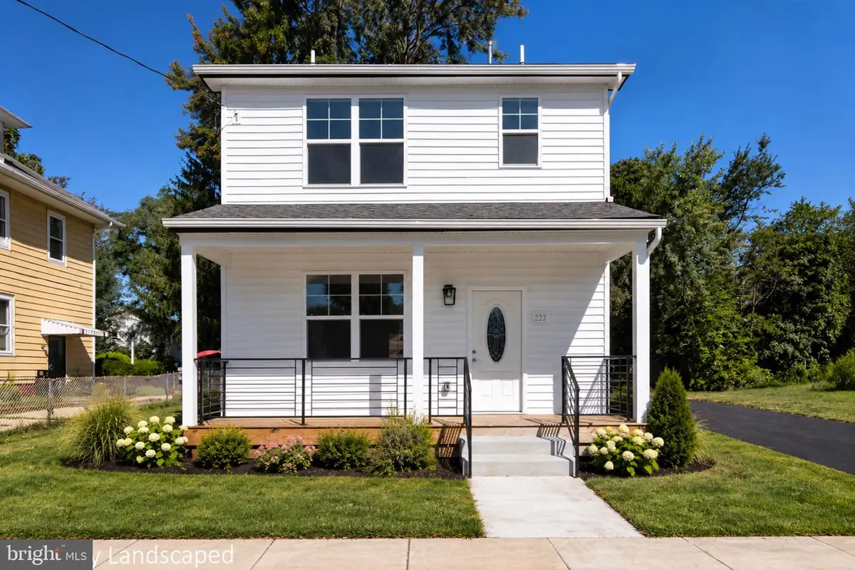 215 Billingsport Rd, Paulsboro, NJ 08066 - #1