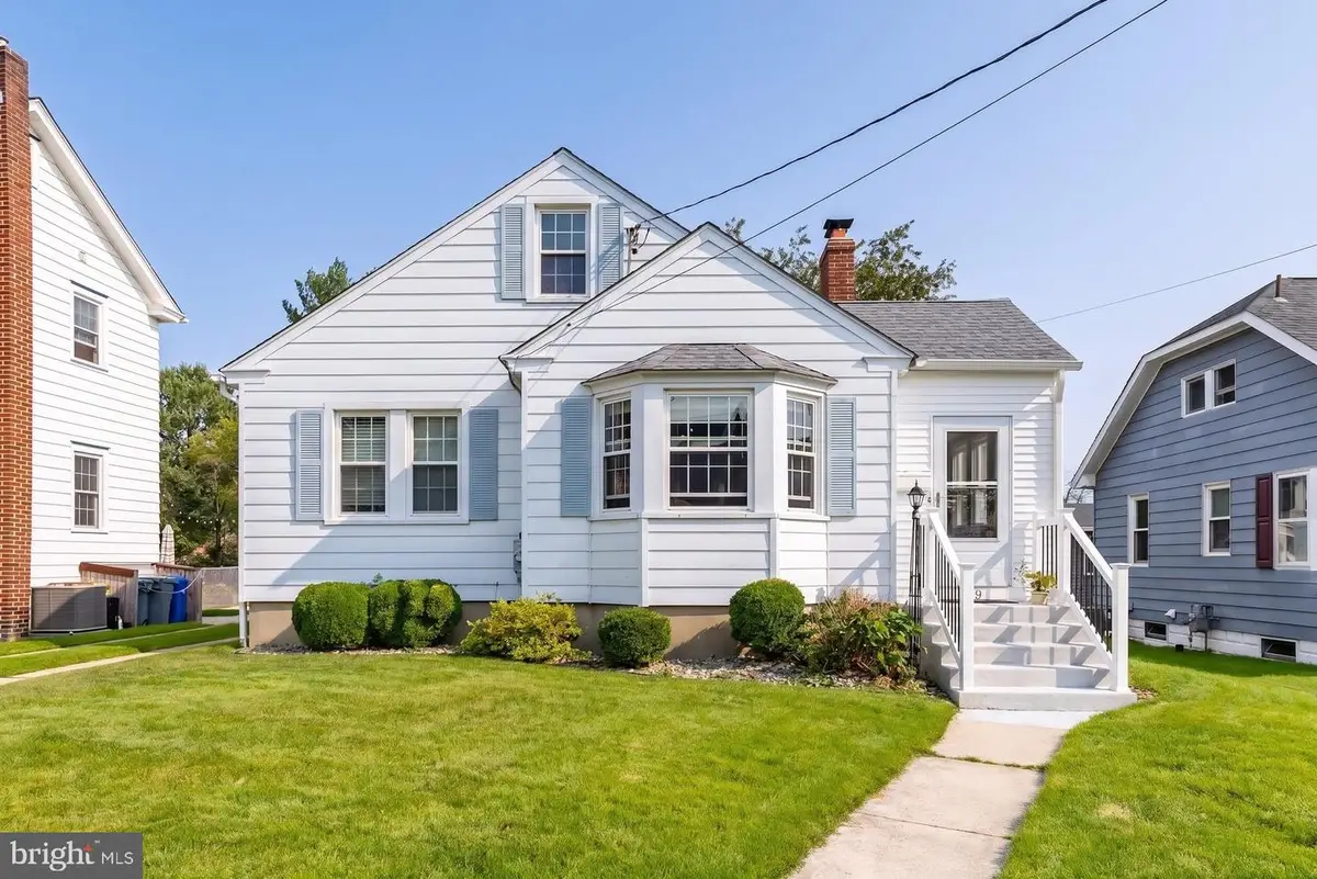 132 Center St, Gibbstown, NJ 08027 - #1