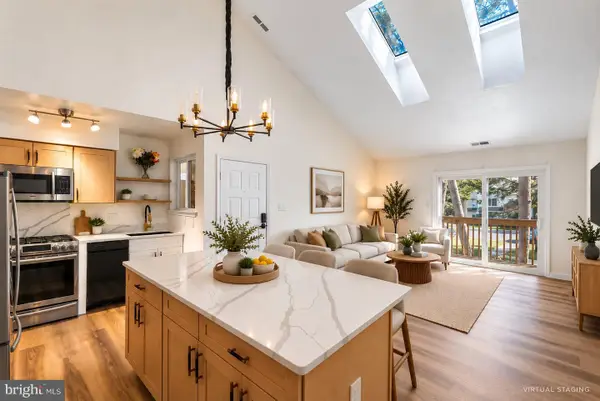 1077 Tristram Cir, MANTUA, NJ 08051