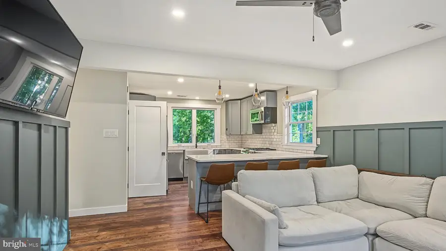 1046 Cedar Ave, Williamstown, NJ 08094 - #2