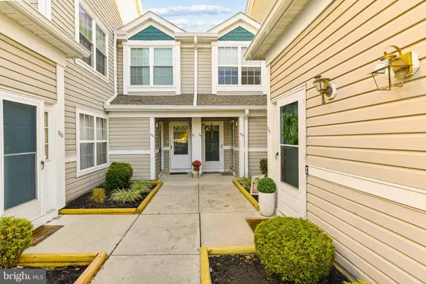220 Steeplechase Ct, WOODBURY, NJ 08096