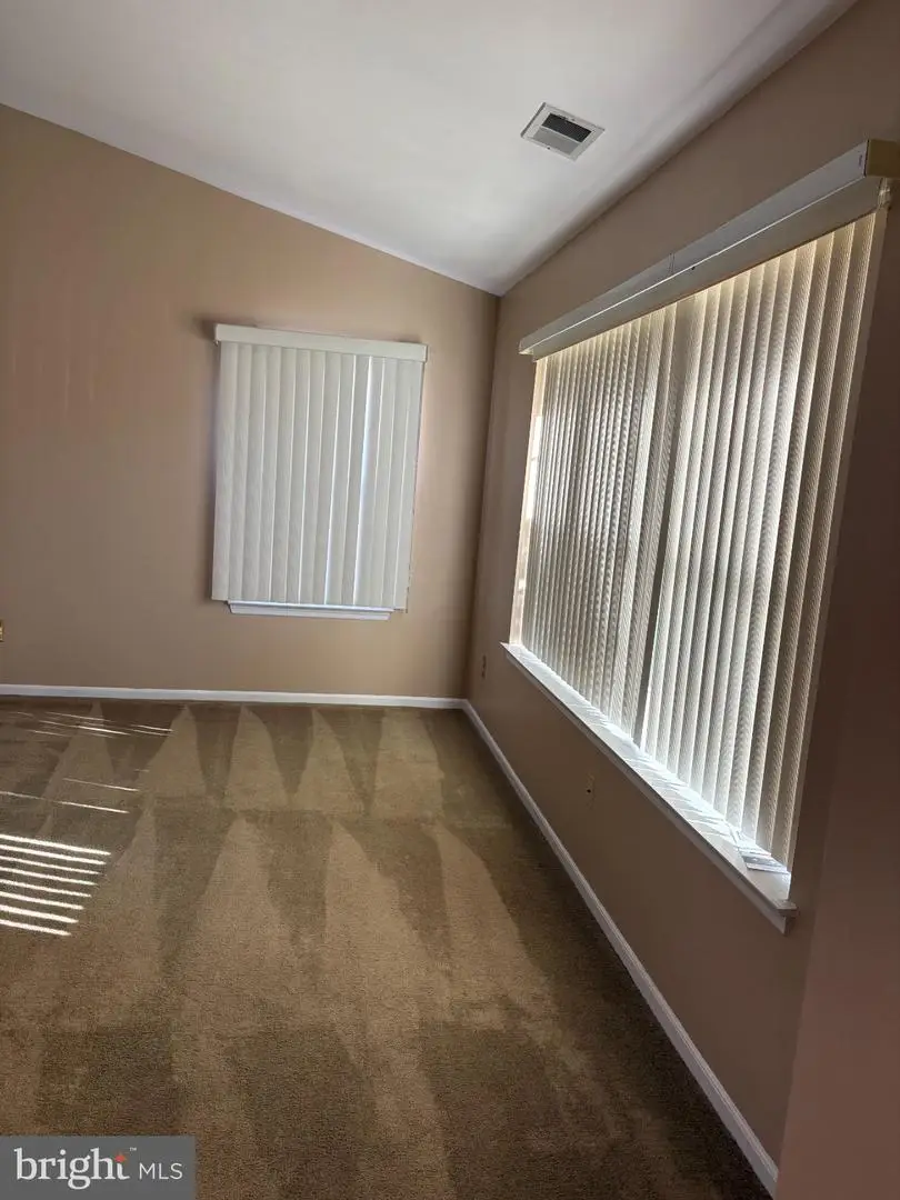 342 Martinique Dr, Williamstown, NJ 08094 - #3