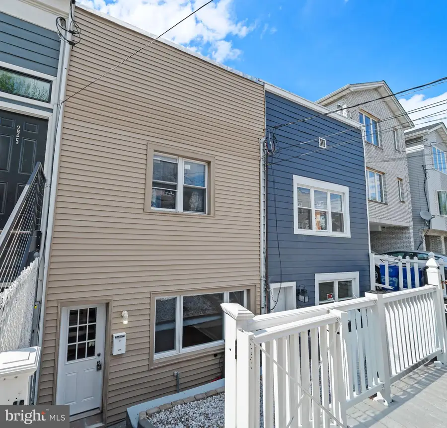 225 Terrace Ave #5, Jersey City, NJ 07307 - #3