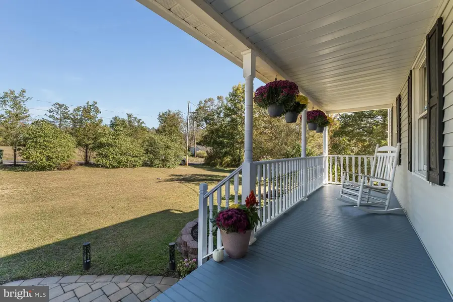 16 Chestnut Ave, Frenchtown, NJ 08825 - Image #2