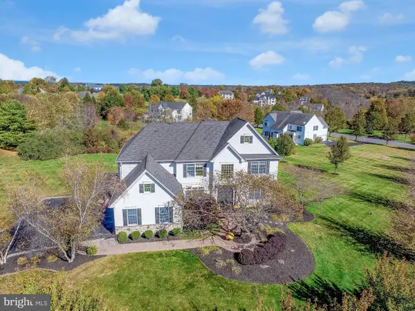 1 Surrey Ln, LAMBERTVILLE, NJ 08530