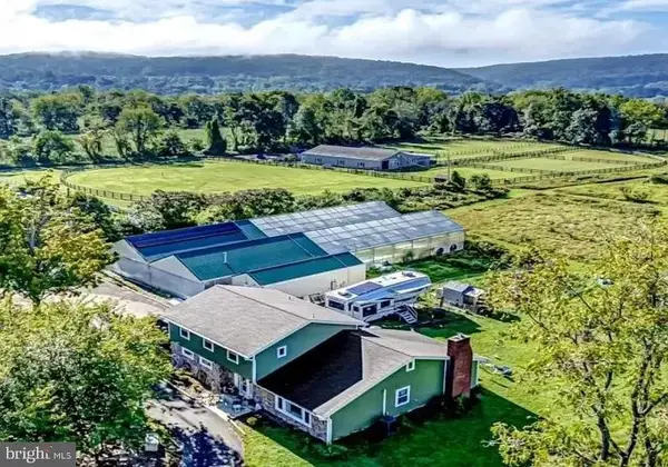 70 Mackenzie Rd, HAMPTON, NJ 08827