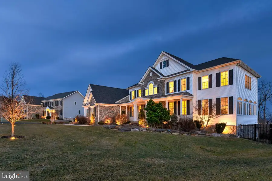 19 Donna Dr, Flemington, NJ 08822 - #3