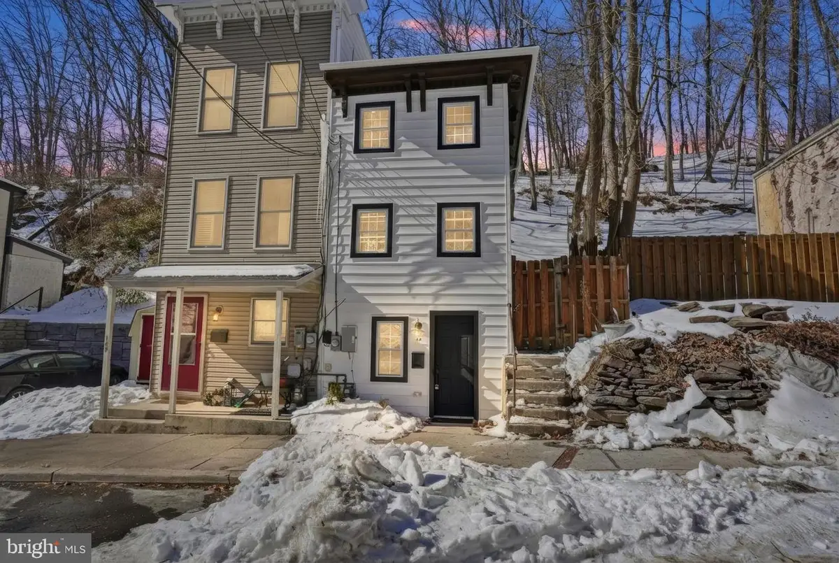 164 York St, Lambertville, NJ 08530 - #1