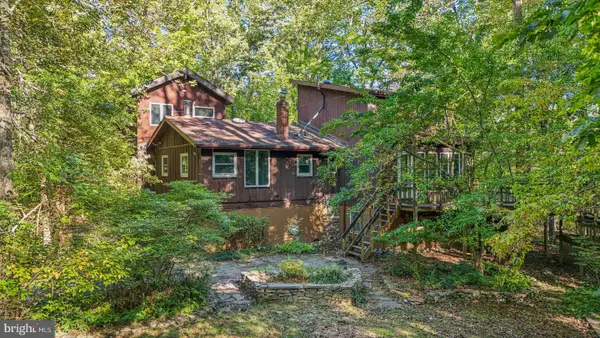 74 Stony Brook Rd, HOPEWELL, NJ 08525