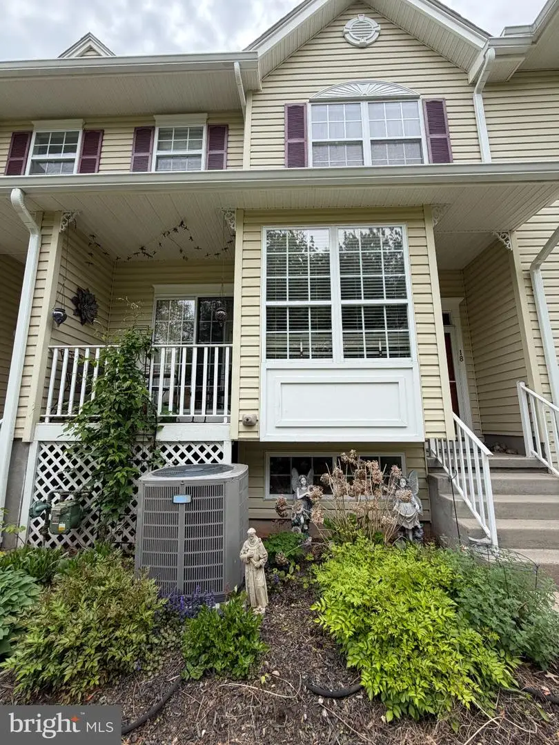 18 Kentworth Ct, Flemington, NJ 08822 - #1