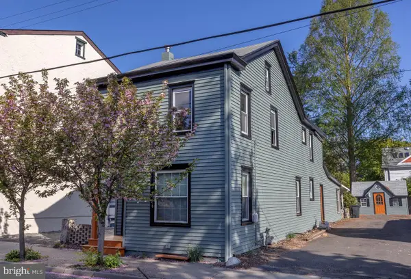 46 Delevan St, LAMBERTVILLE, NJ 08530