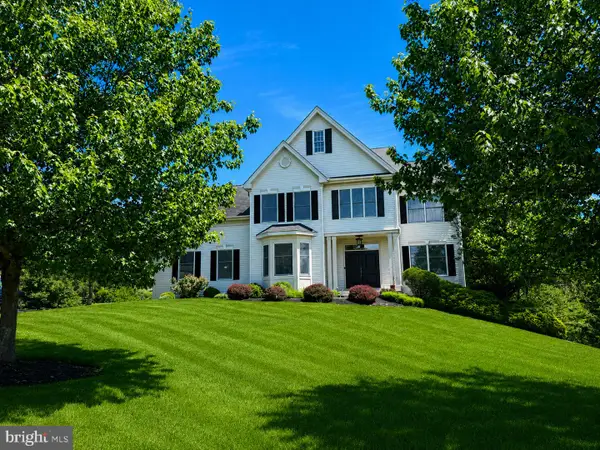 18 Steepleview Ct, LAMBERTVILLE, NJ 08530