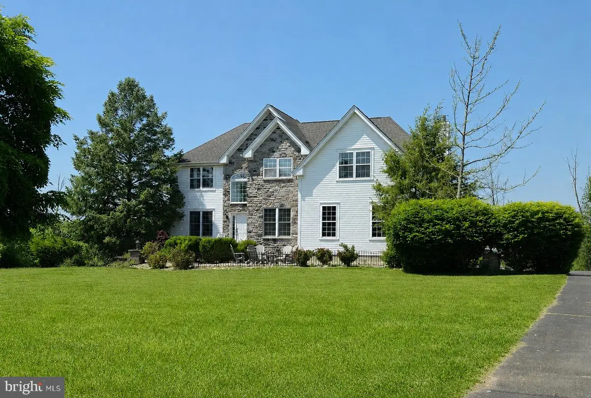 32 Ferris Wheel Dr, Lambertville, NJ 08530 - #1