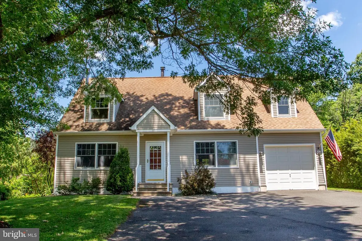 117 Circle Dr S, Lambertville, NJ 08530 - #1