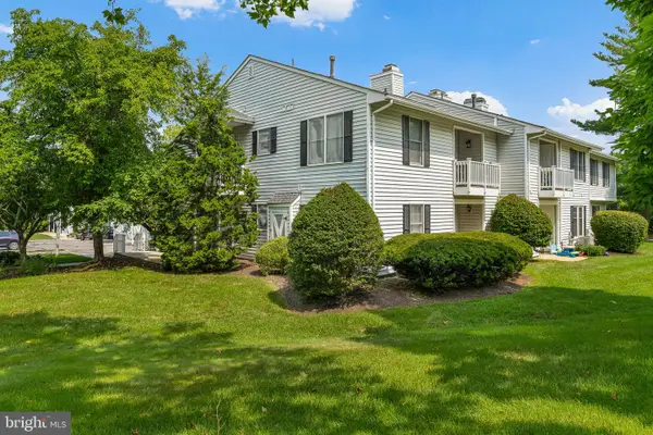309 Sparrow Ct, THREE BRIDGES, NJ 08887