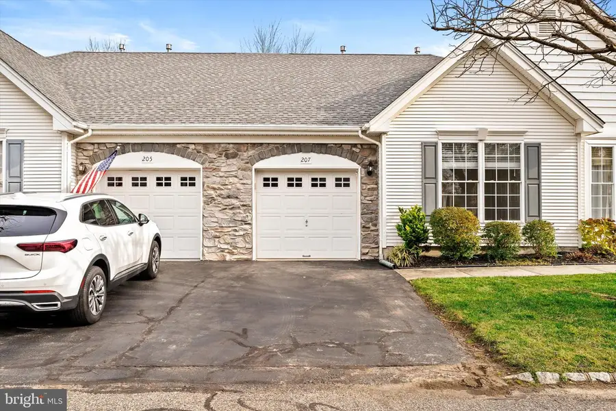 207 Burholme Dr, Hamilton, NJ 08691 - Image #2