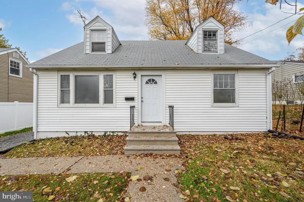 708 Nathan Hale Ave, Trenton, NJ 08648 - Image #1