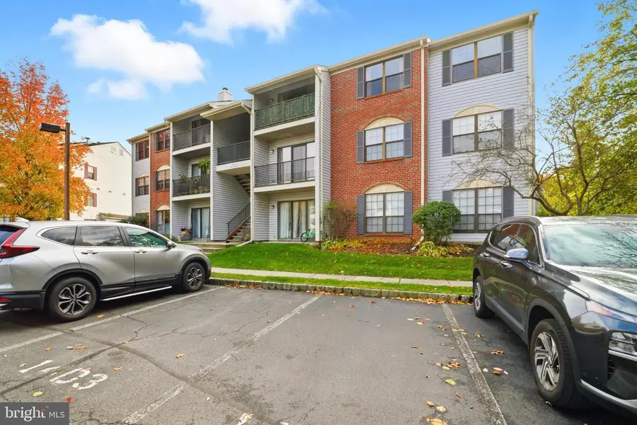 21 Kite Ct, Lawrenceville, NJ 08648 - Image #3