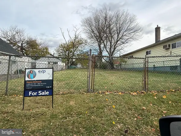 Dreyden Ave, EWING, NJ 08638