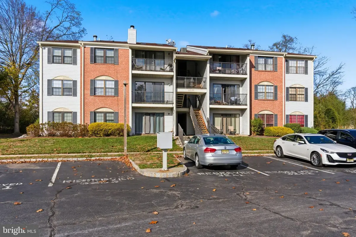 30 Voscek Ct, Trenton, NJ 08648 - Image #1