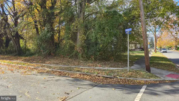 533 Hunt Ave, HAMILTON, NJ 08610