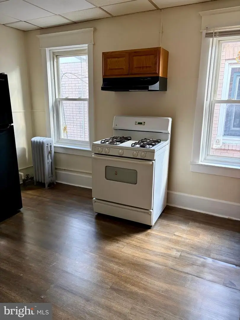 325 Cuyler Ave, Trenton, NJ 08629 - Image #3