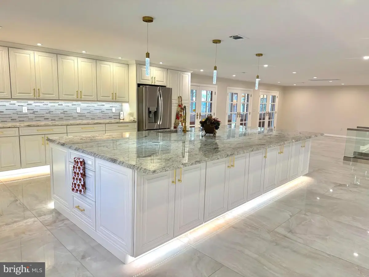 161 Pleasant Valley Rd, Titusville, NJ 08560 - Image #1