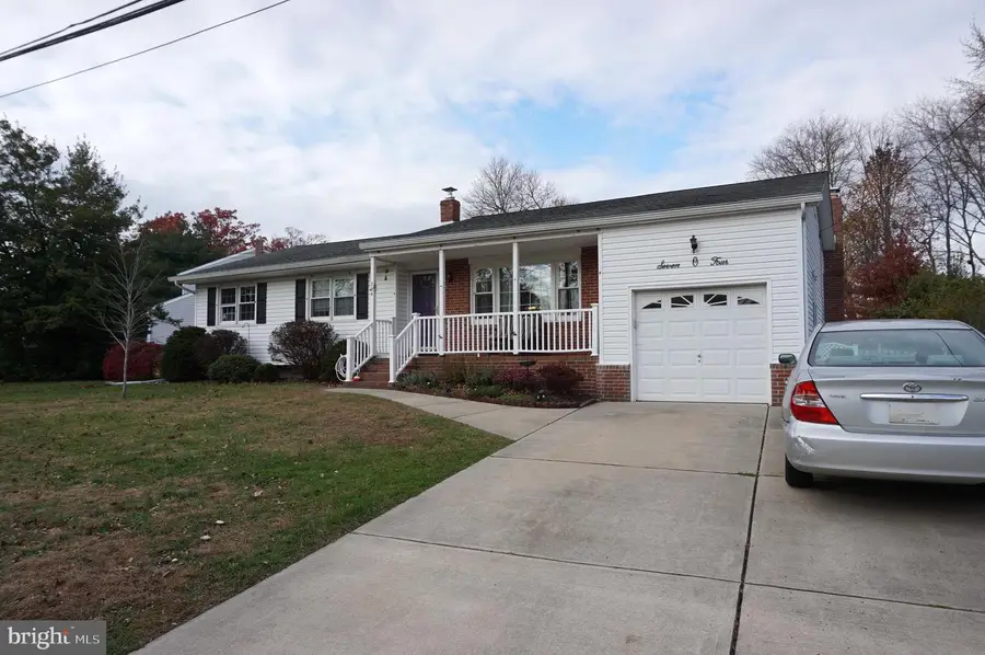 704 Daniels Ave, Hamilton Square, NJ 08690 - Image #2