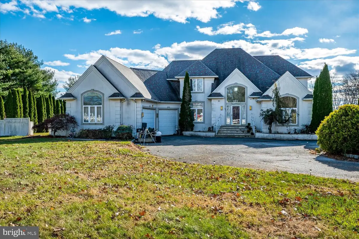 824 Windsor Perrineville, East Windsor, NJ 08520 - Image #1