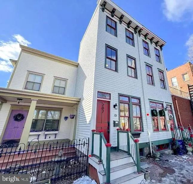 207 Jackson St, Trenton, NJ 08611 - Image #1