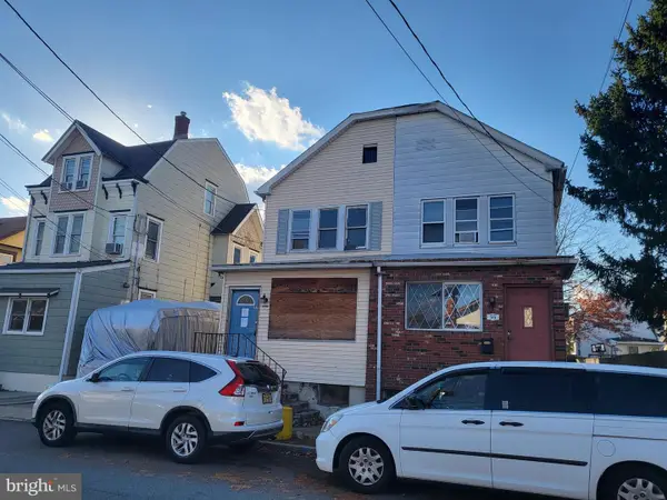 57 New Cedar La, HAMILTON, NJ 08610