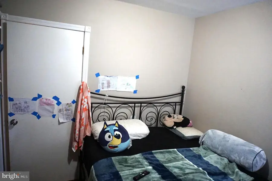 327 Woodland St, Trenton, NJ 08610 - Image #3