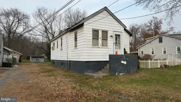 76 Lenox Ave, HAMILTON, NJ 08620