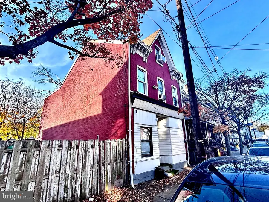 653 Beatty St, Trenton, NJ 08611 - Image #2