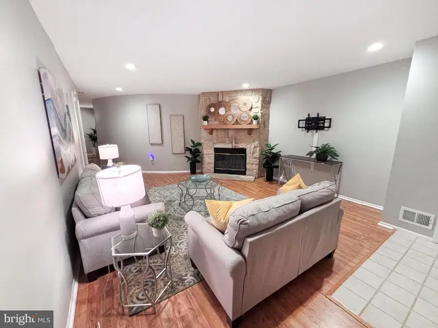 8 Beckett Ct, Ewing Township, NJ 08628 - Image #3