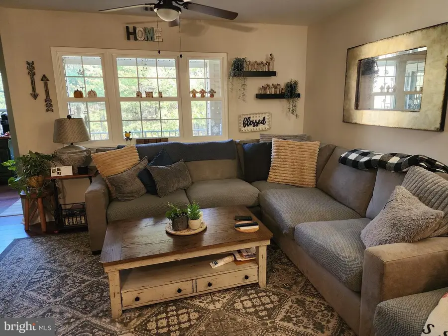 132 Mowat Cir, Hamilton, NJ 08690 - Image #2