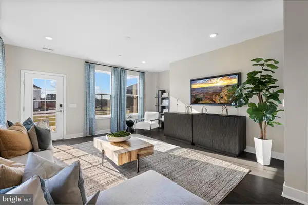 152 Leona Stewart, PENNINGTON, NJ 08534