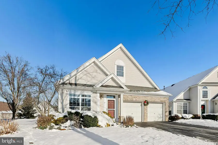 17 Pinflower Ln, Princeton Junction, NJ 08550 - Image #2