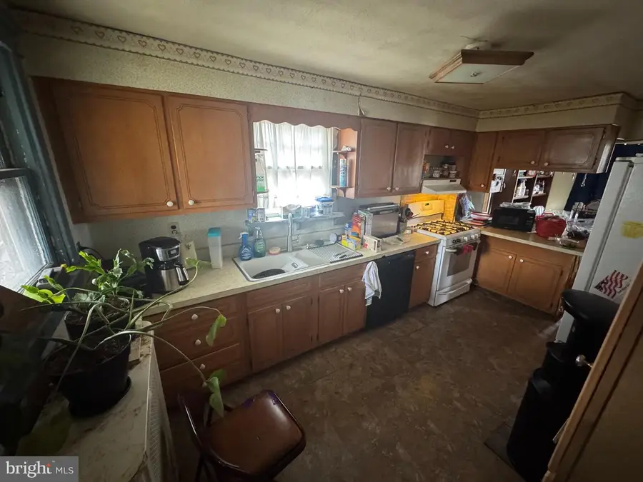 5 Monument Ave, Hamilton, NJ 08619 - Image #2