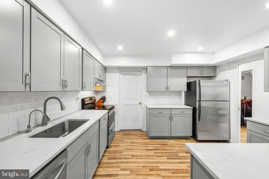 16 Jacob Ct, Ewing Township, NJ 08628 - Image #3