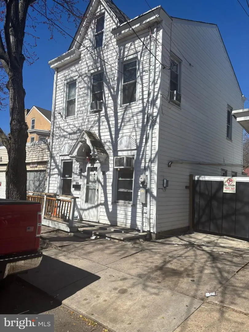 106 Woodland St, Trenton, NJ 08611 - #1